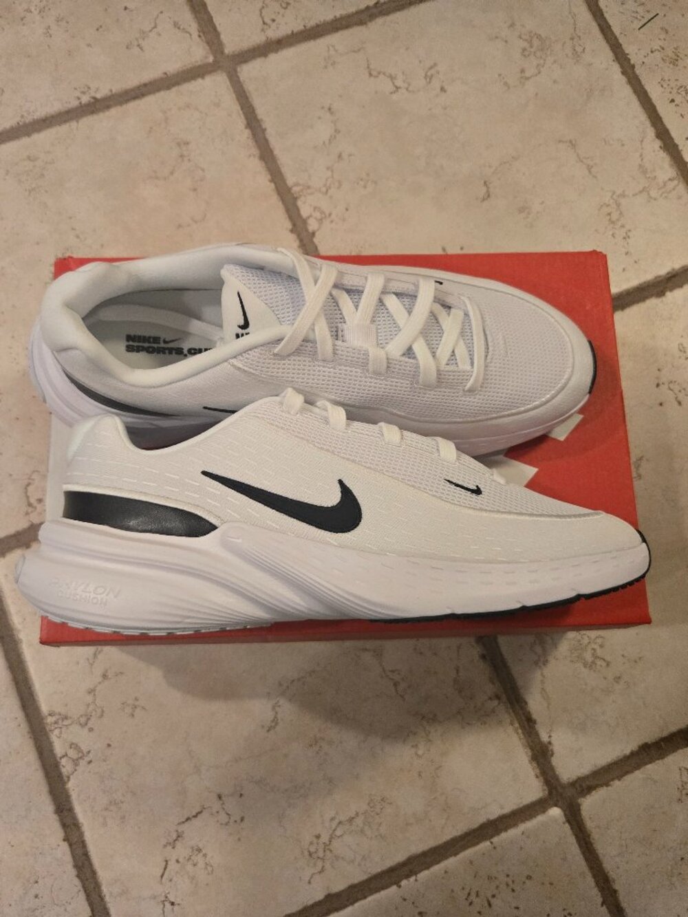 NEW Nike Uplift SC Men's White/Black Size 10 Shoes